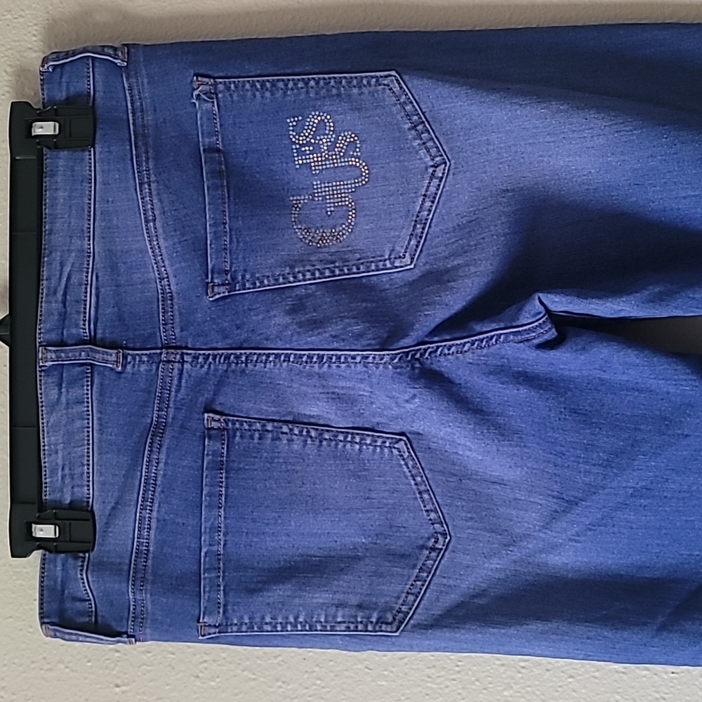Guess Ripped Jeans - Picture 5 of 12